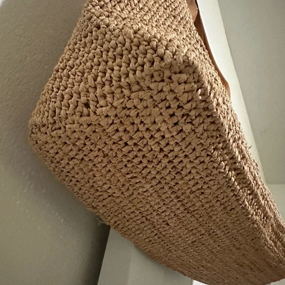Helen Kaminski Natural Woven Tote with Tan Leather Handles - Picture 3 of 9